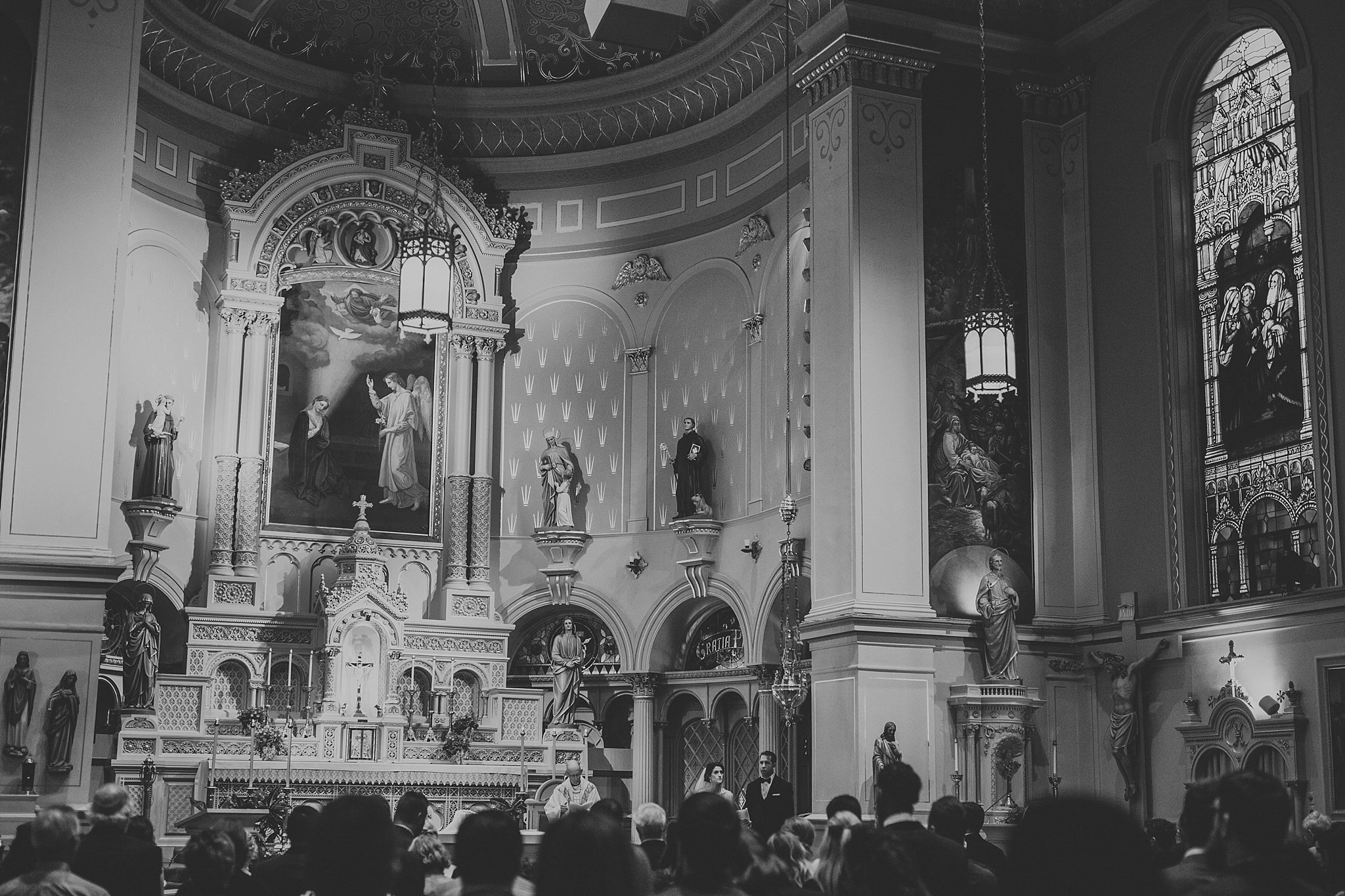 Matt-Lauren_St-Marys_Hilton-City-Center-Milwaukee-Wedding_liller-photo_0019.jpg