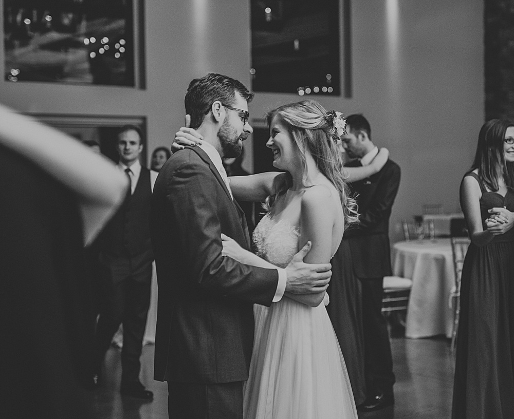 liller photo - milwaukee wedding photographer - pear tree estates