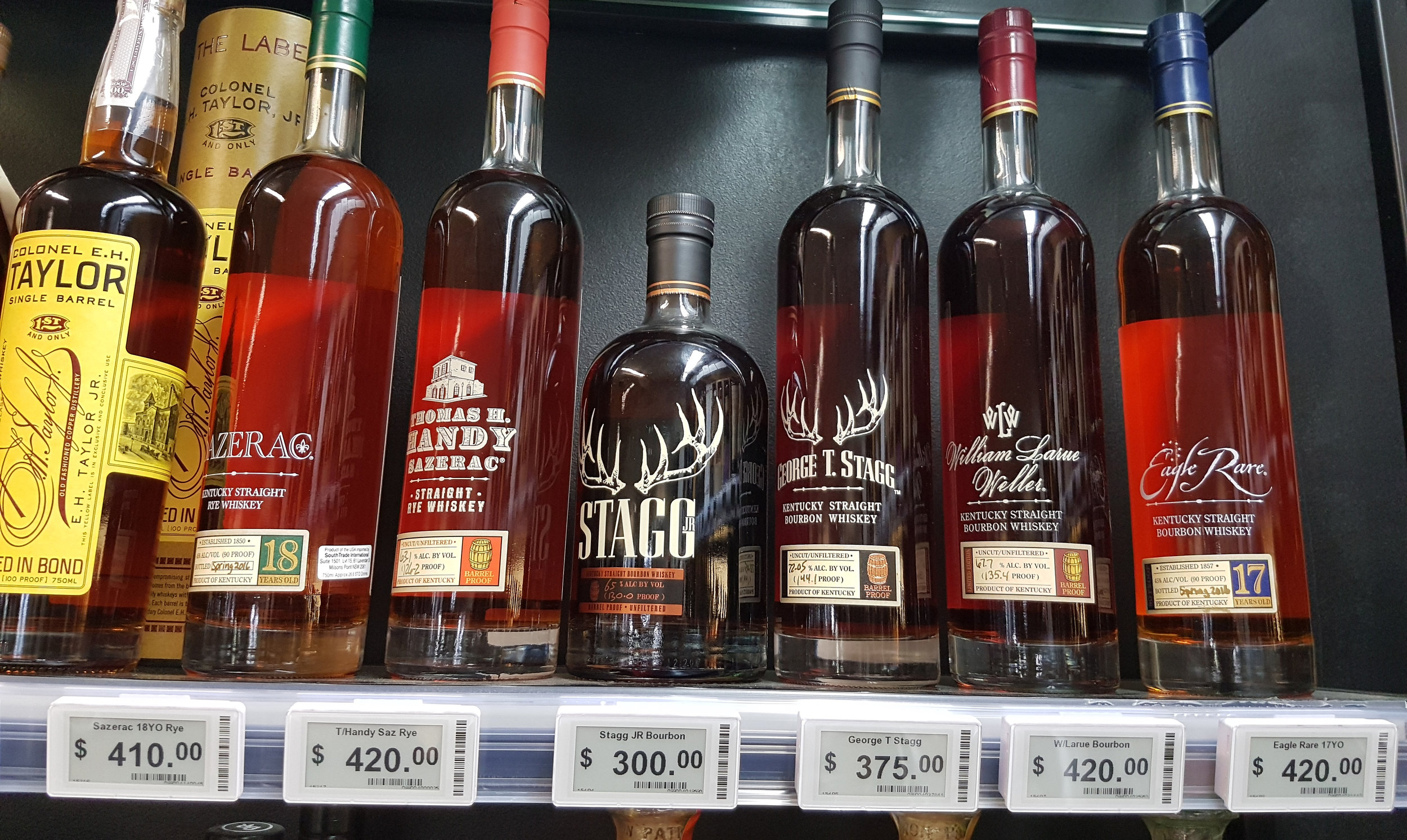 Sydney bottle shop utilising esLabels digital price labels