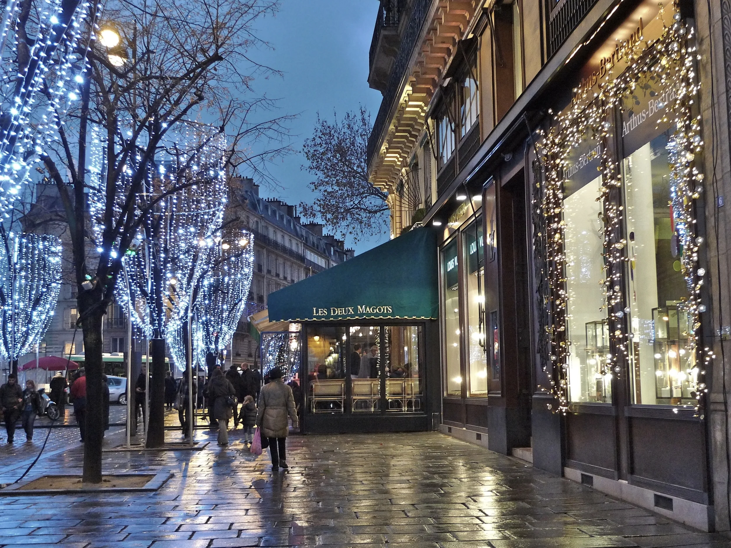A Parisian Christmas 