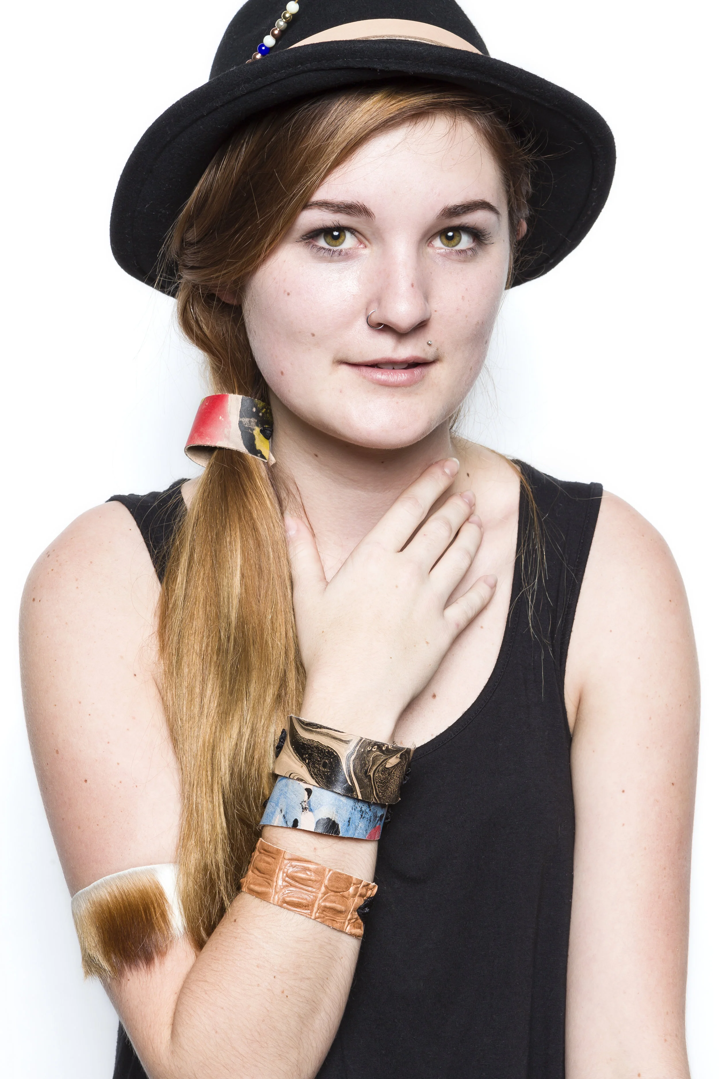 Zoe Slater Handbag Design Intern zoe@duendeleather.com Georgia Southern University: B.S. in Fashion Design