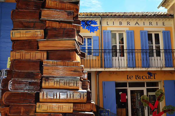 Famous-library-Banon-Lavender-Route_2mb