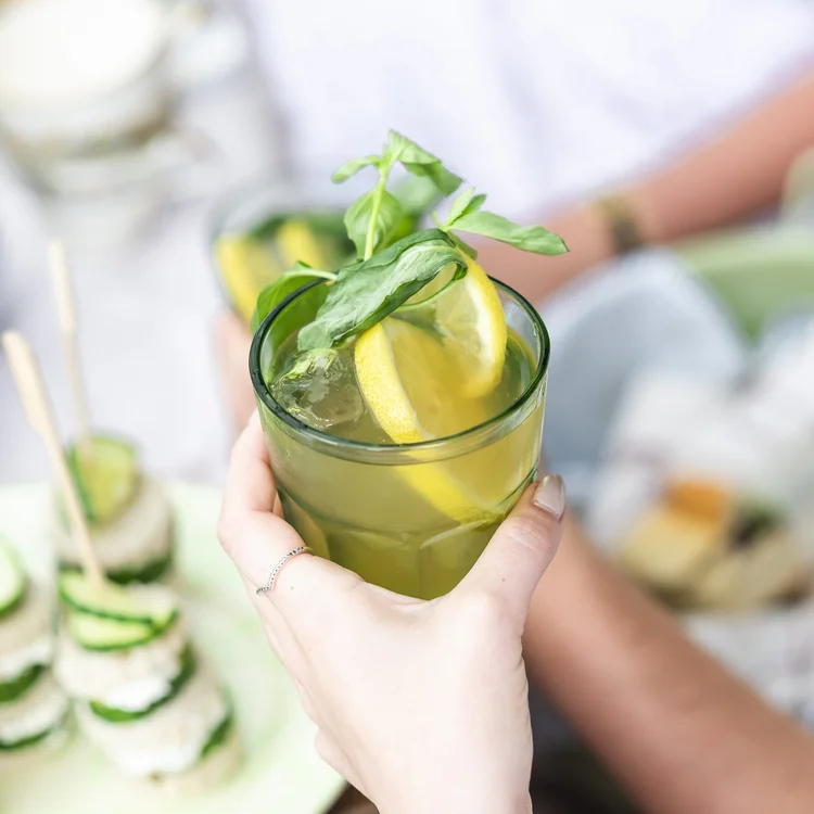 Recipe | Homemade Lemonade | The Simple Things