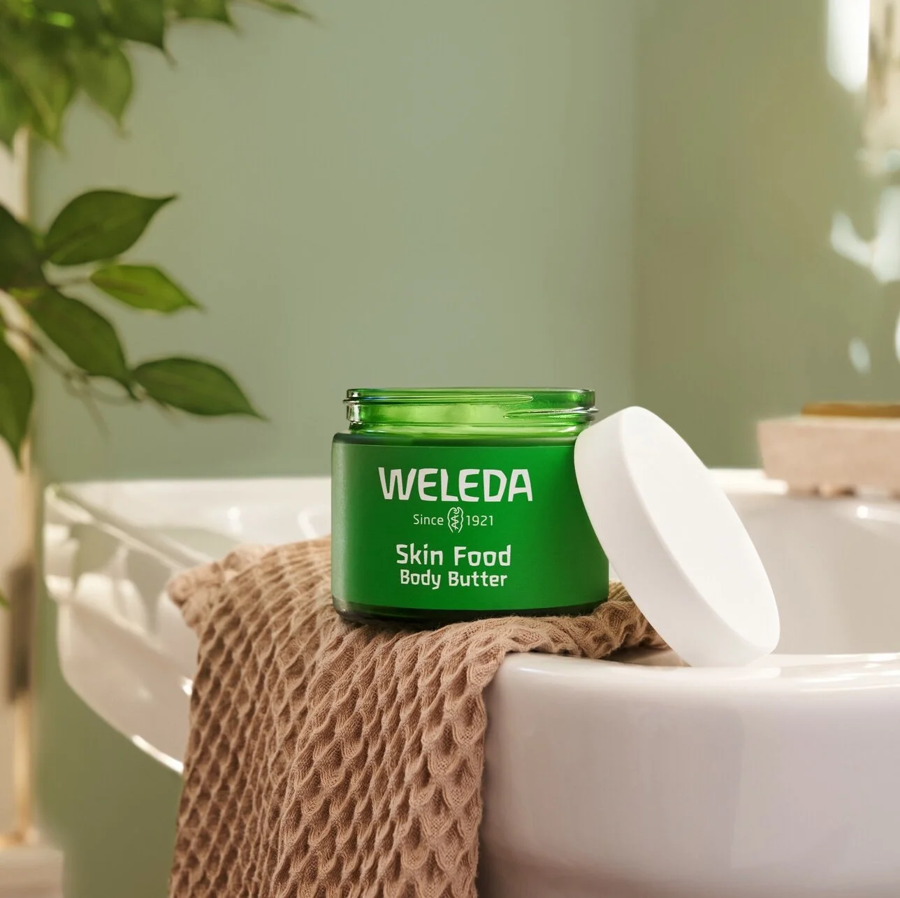 Glass Champs Weleda.jpeg