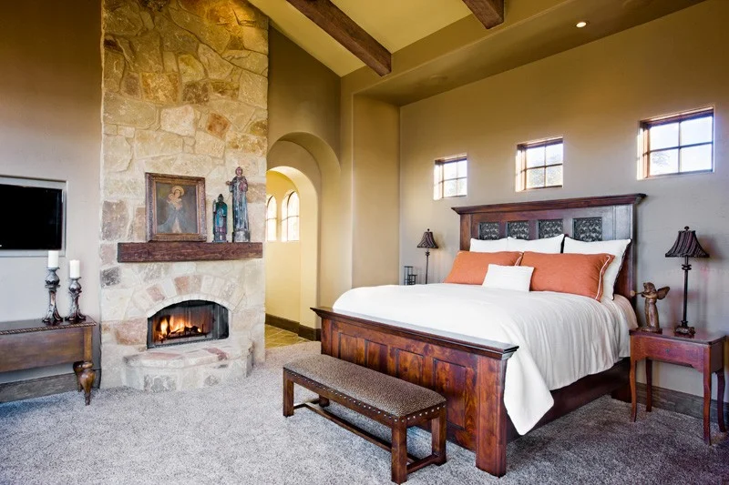 06_12402_CEDAR_MASTER_BEDROOM.jpg