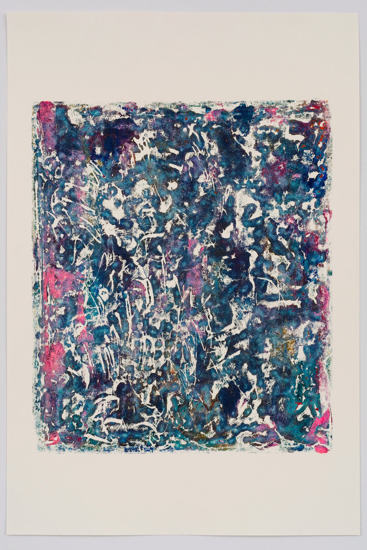  Untitled (pink-phalo blue)   2022   Oil on hot pressed Saunders Waterford paper   Paper size: 51 x 34 cm, Print size: 32 x 28 cm   Monoprint (one of one)  