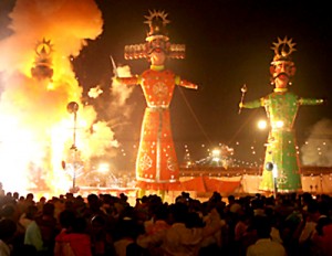  Dussehra Festival is full of light! http://aboutfestivalsofindia.com/community-festivals/hindu-festivals/dussehra/ 
