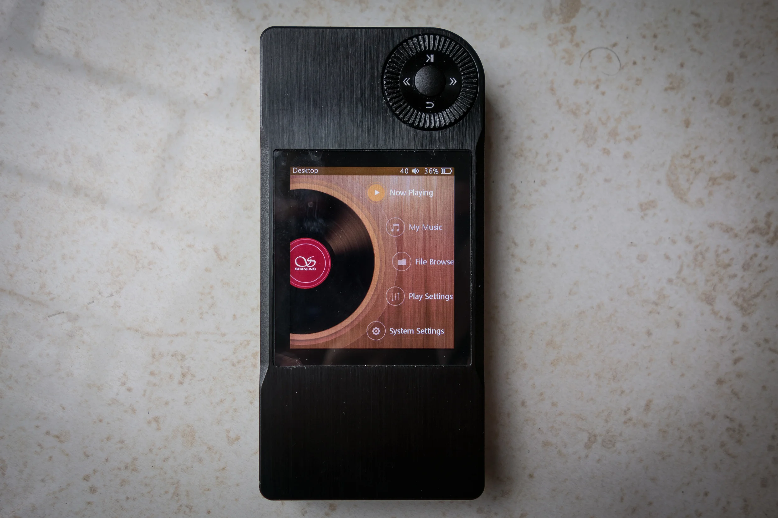 The Shanling M2 has an incredibly simple user interface and a range of themes that allow you to customise the DAP to your own style.