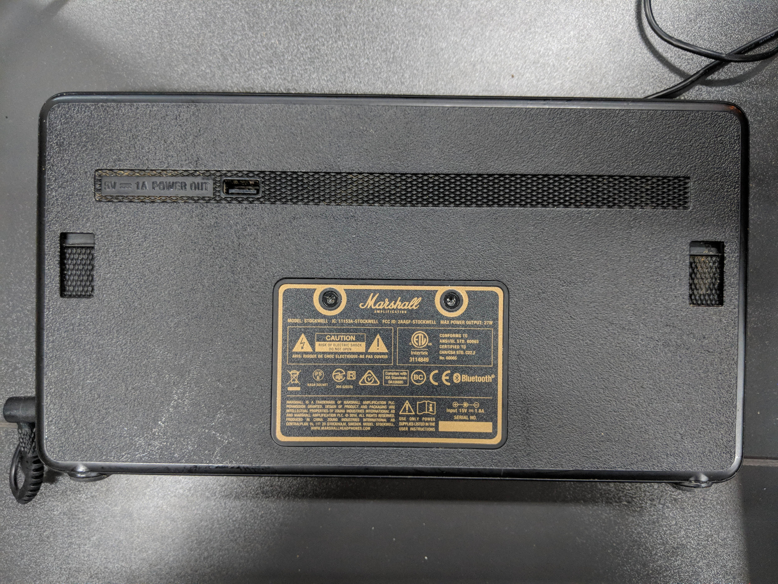 marshall stockwell speaker with flip cover