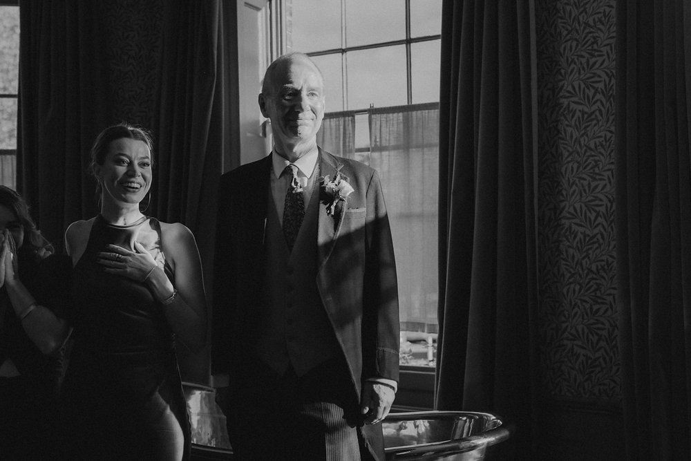 Hampton Court House wedding photographer-12.jpg