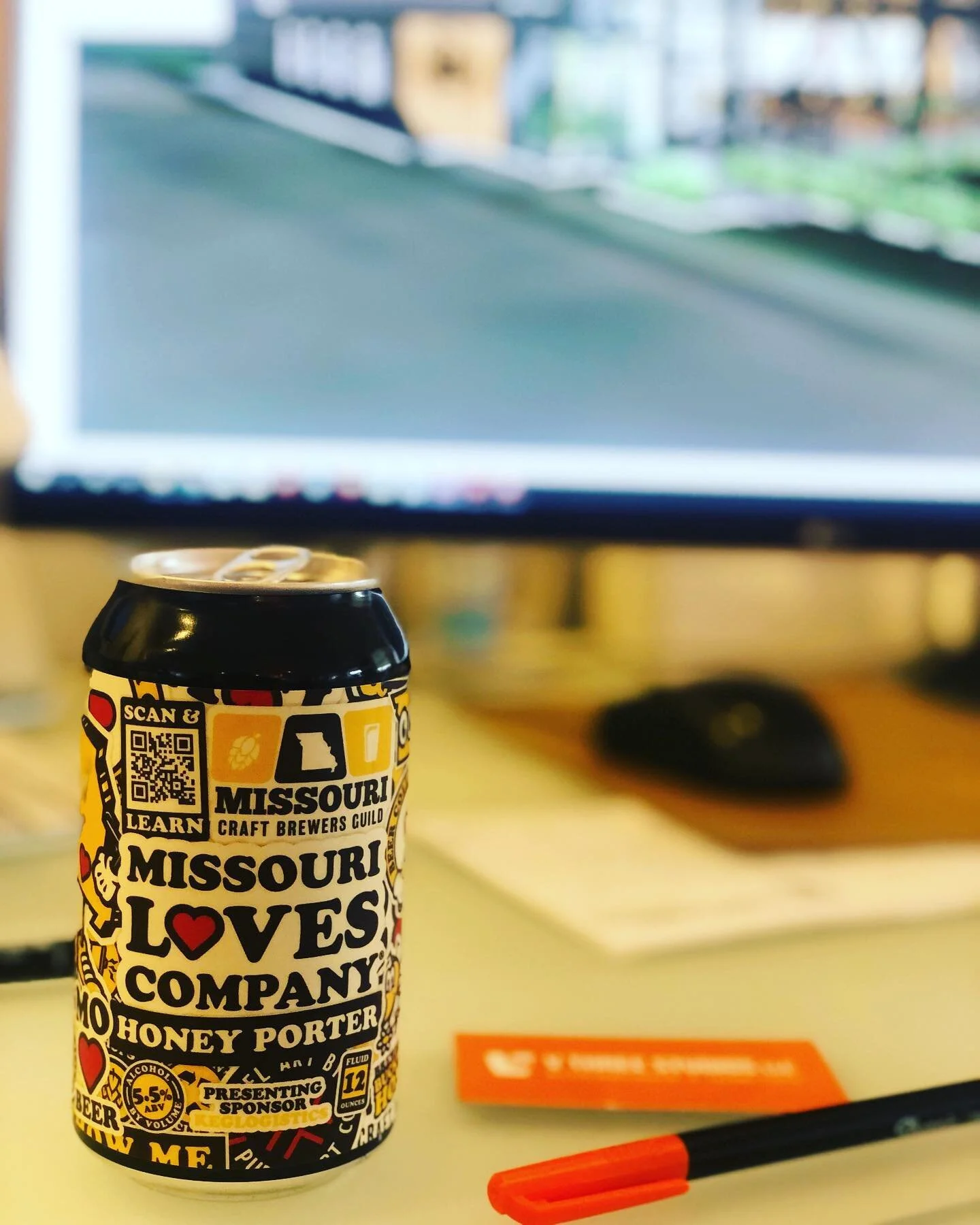 Excited to try the new collaboration beer from The Missouri Craft Brewers Guild! Delicious honey porter made by all of the best breweries in Missouri. Cheers!

#mocraftbrewersguild #missourilovescompany #drinkmobeer #mocraftbeer