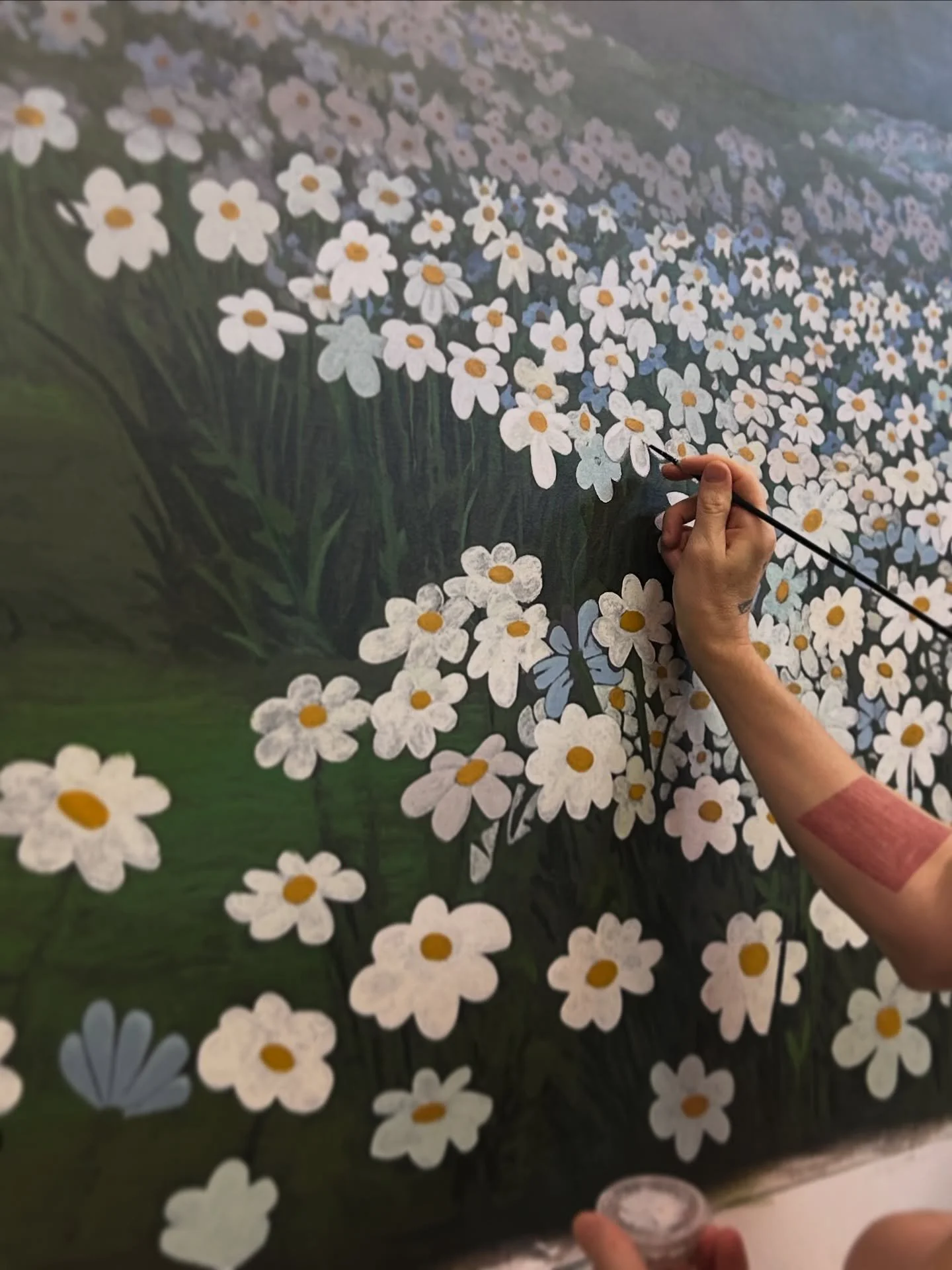 Flowers in progress for my solo show Tiptoe Through the Window.

See them in full bloom Nov 14 at @almagallery_cgo 🌸