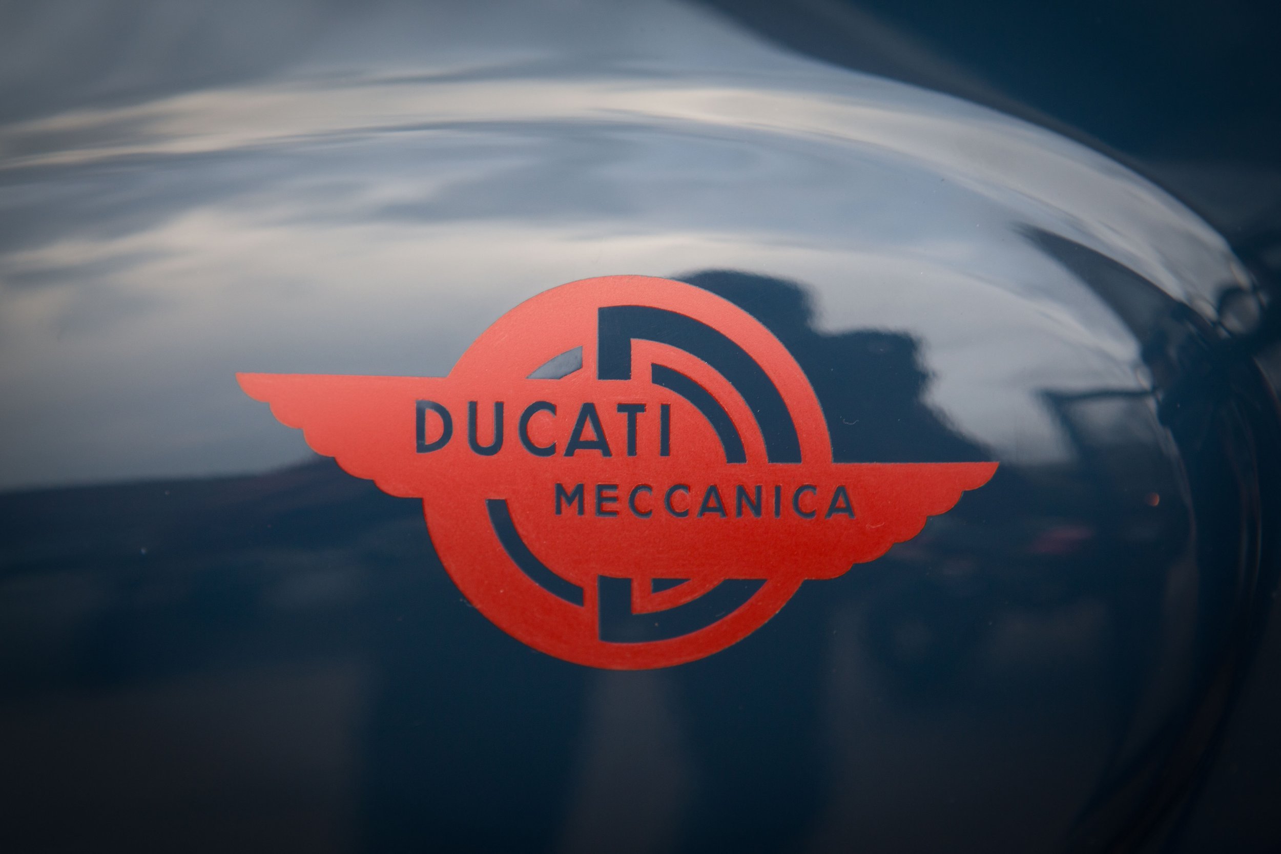 DUCATI-10.jpg