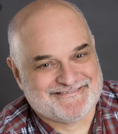 Joey Novick headshot_resized.jpg