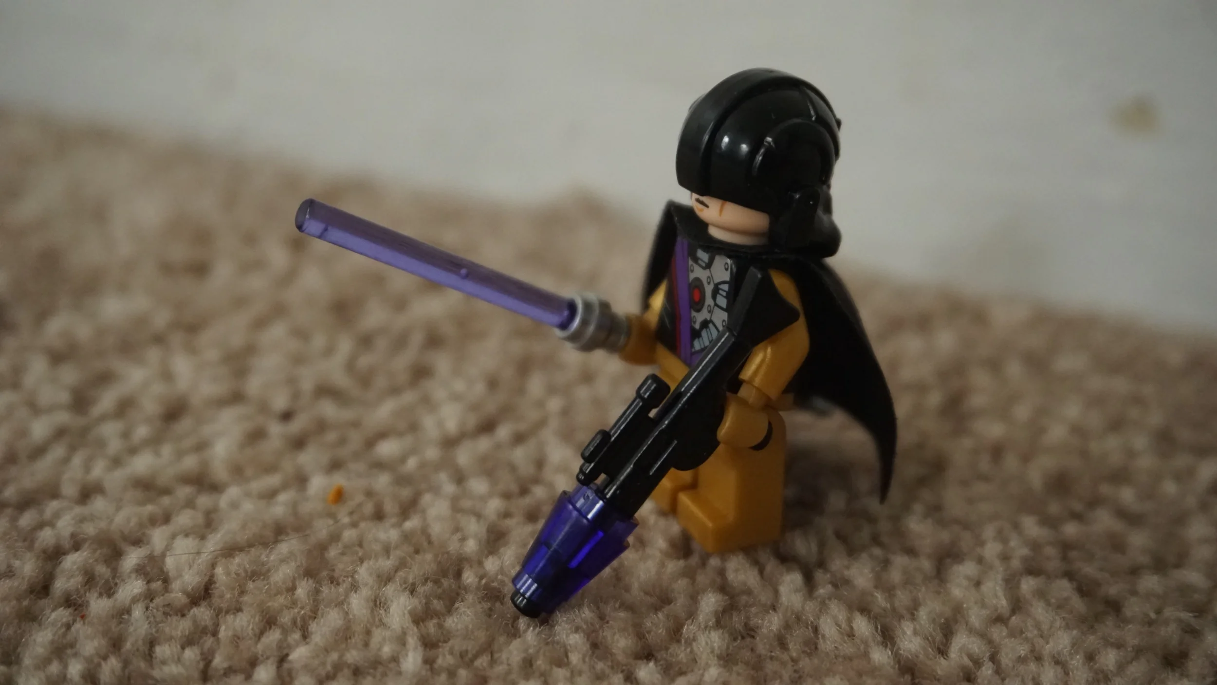 A Scavengers high level bionically enhanced warrior, outfitted with an creoabincurvosium- powered sword and beam cannon.