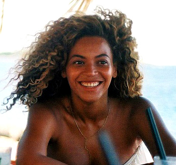 Beyonce, bare-faced beauty. Image c/o minikittourbeauty.wordpress.com