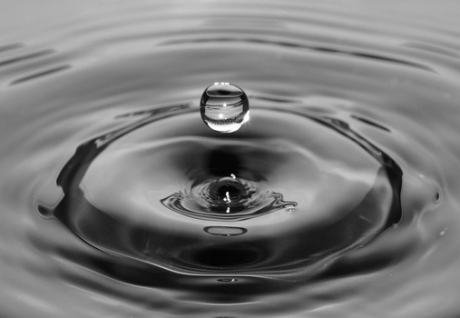 Mineral oil helps to provide a healthy and safe barrier for locking in moisture.
