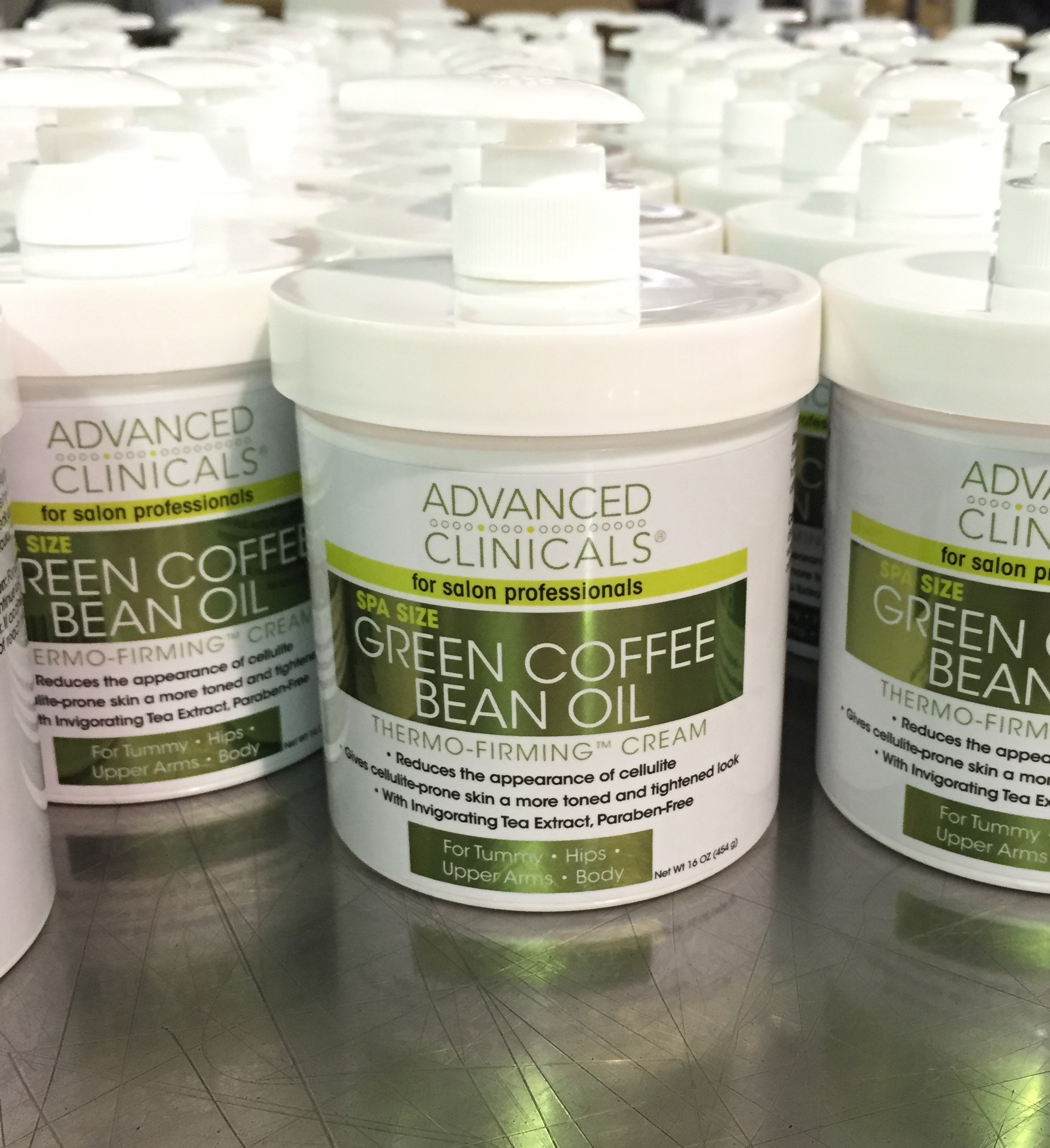 Green Coffee Bean on the line #behindthescenes #greencoffeebeanoil #firmingcream