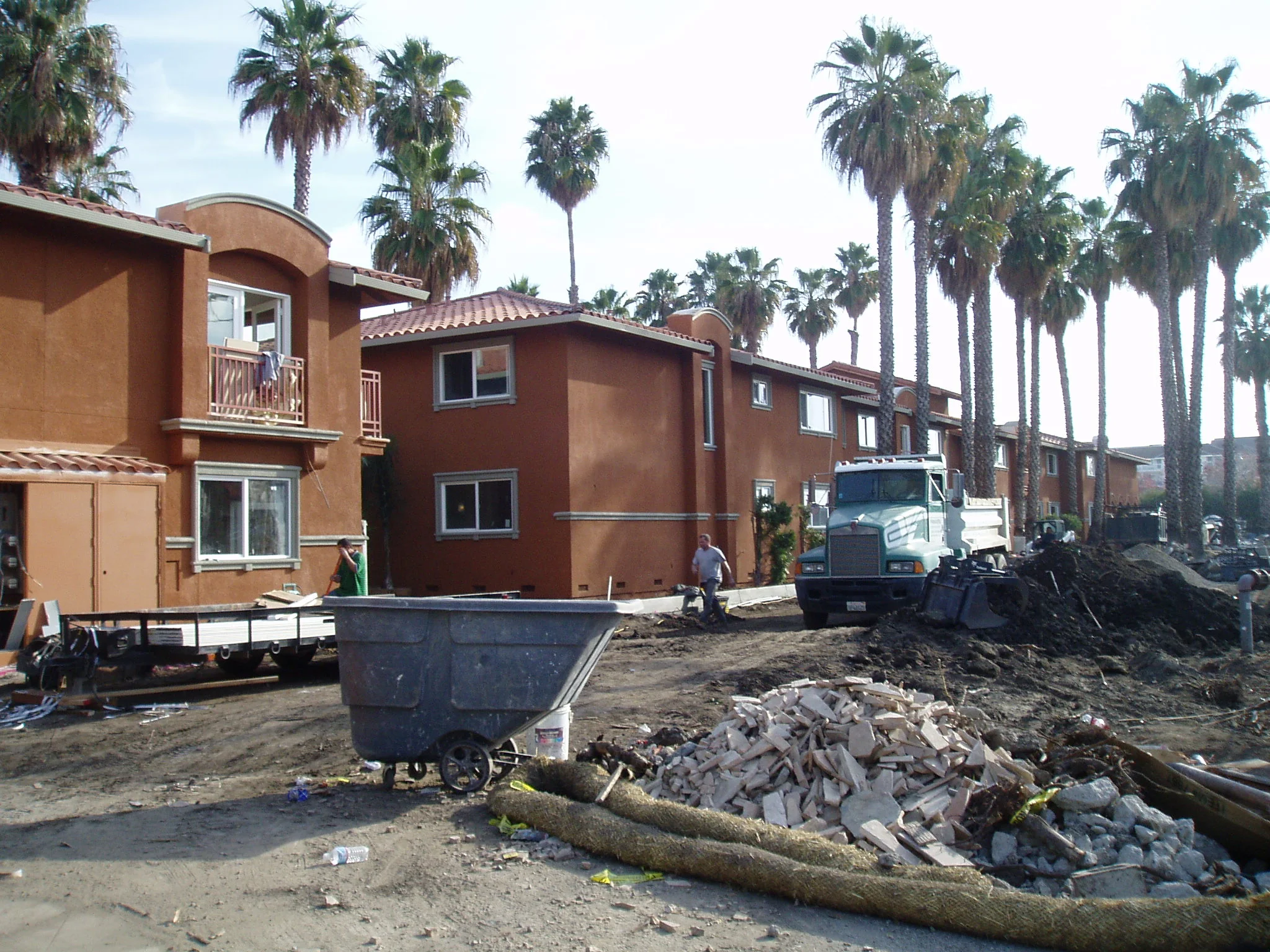 Palm Condo's 12.15.05 004.jpg