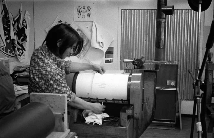 A printed proof. You can see Tukiki releasing the paper gripper so the proof can be take off the drum. photo:Wil Hudson collection of Sean Johnston