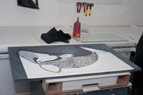 The white paper has been applied to half of the non image area.