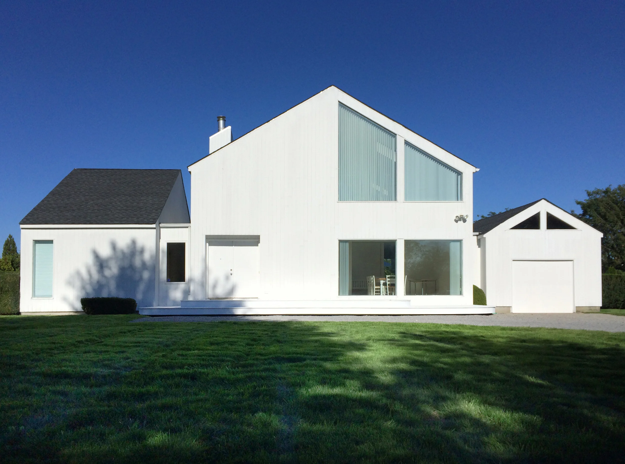 House.Front.a.jpg
