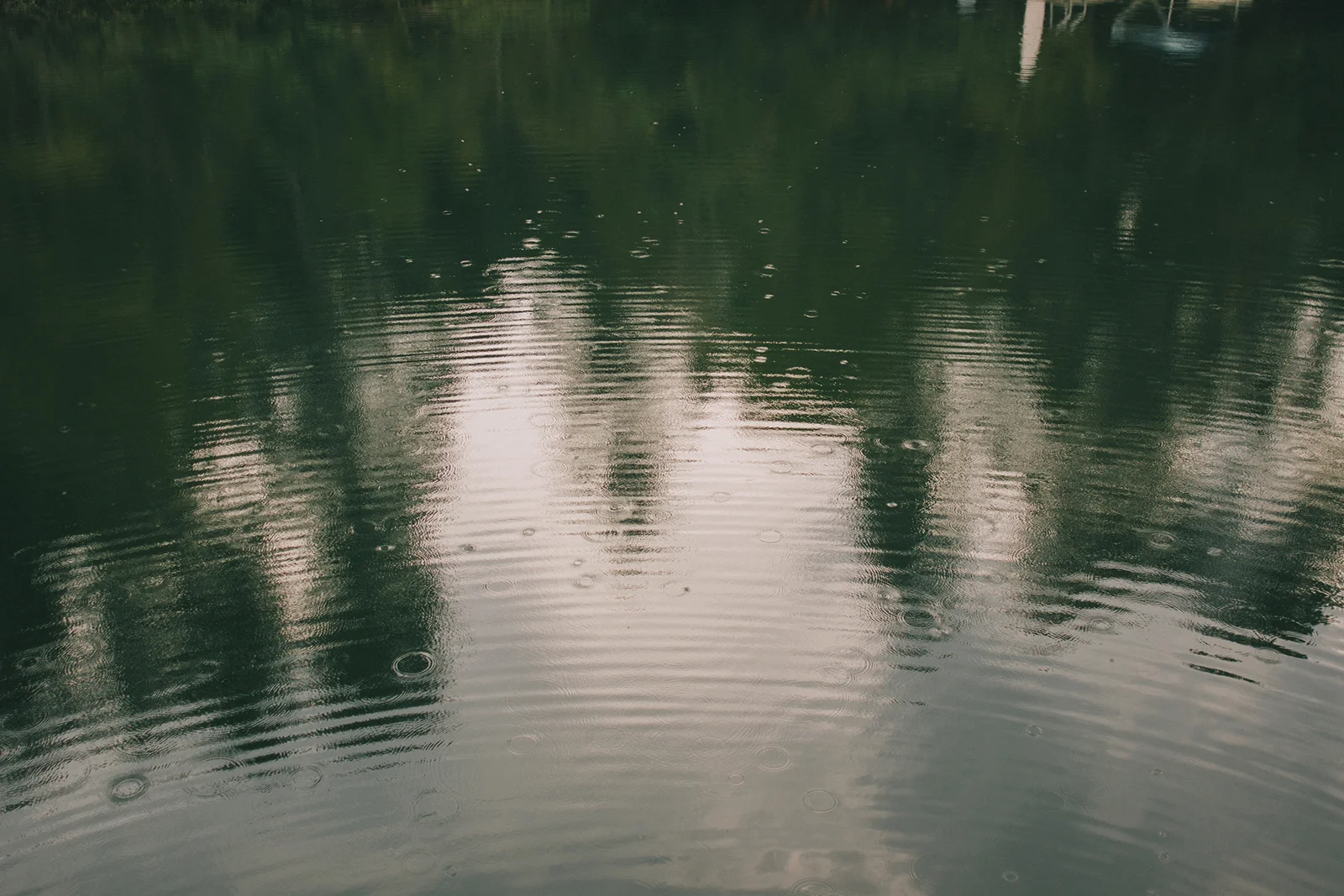 rain_lake.jpg