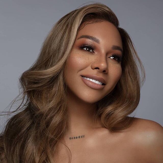 Remember Munroe Bergdorf, the trans multi-racial model we talk about at the beginning of Love the Skin You&rsquo;re In? She just got a 3-year late apology from L&rsquo;Oreal, who dumped her in 2017 when she spoke out about the white supremacist rally