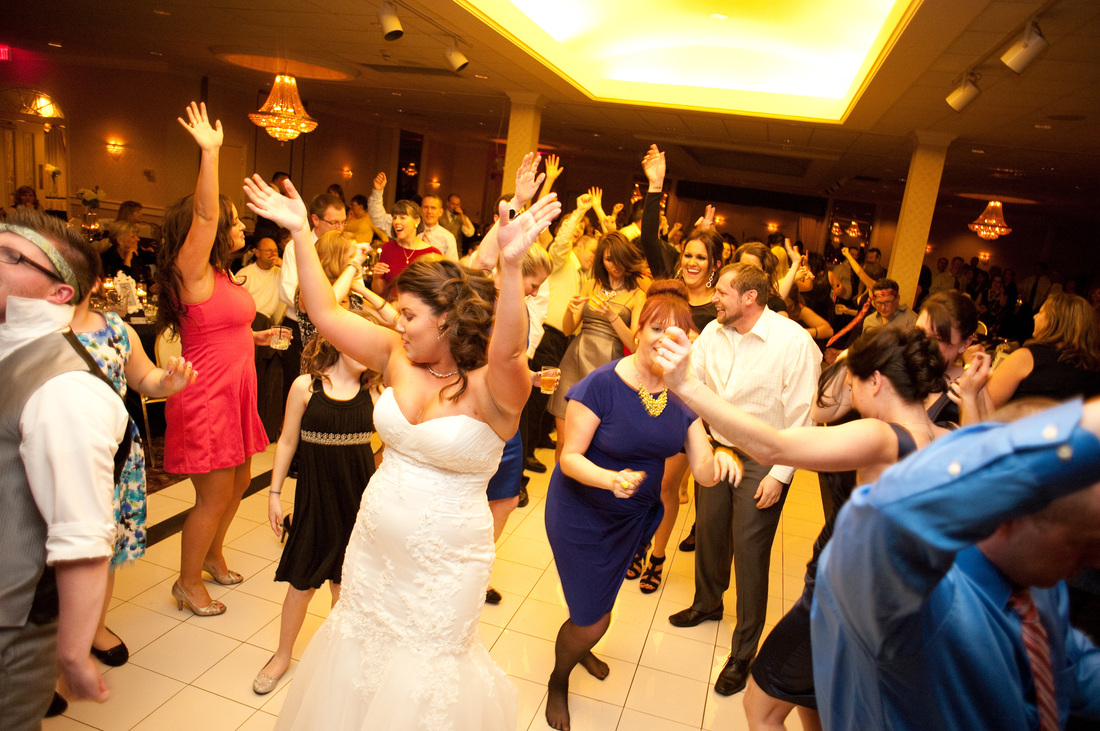 Color & Cake Weddings
