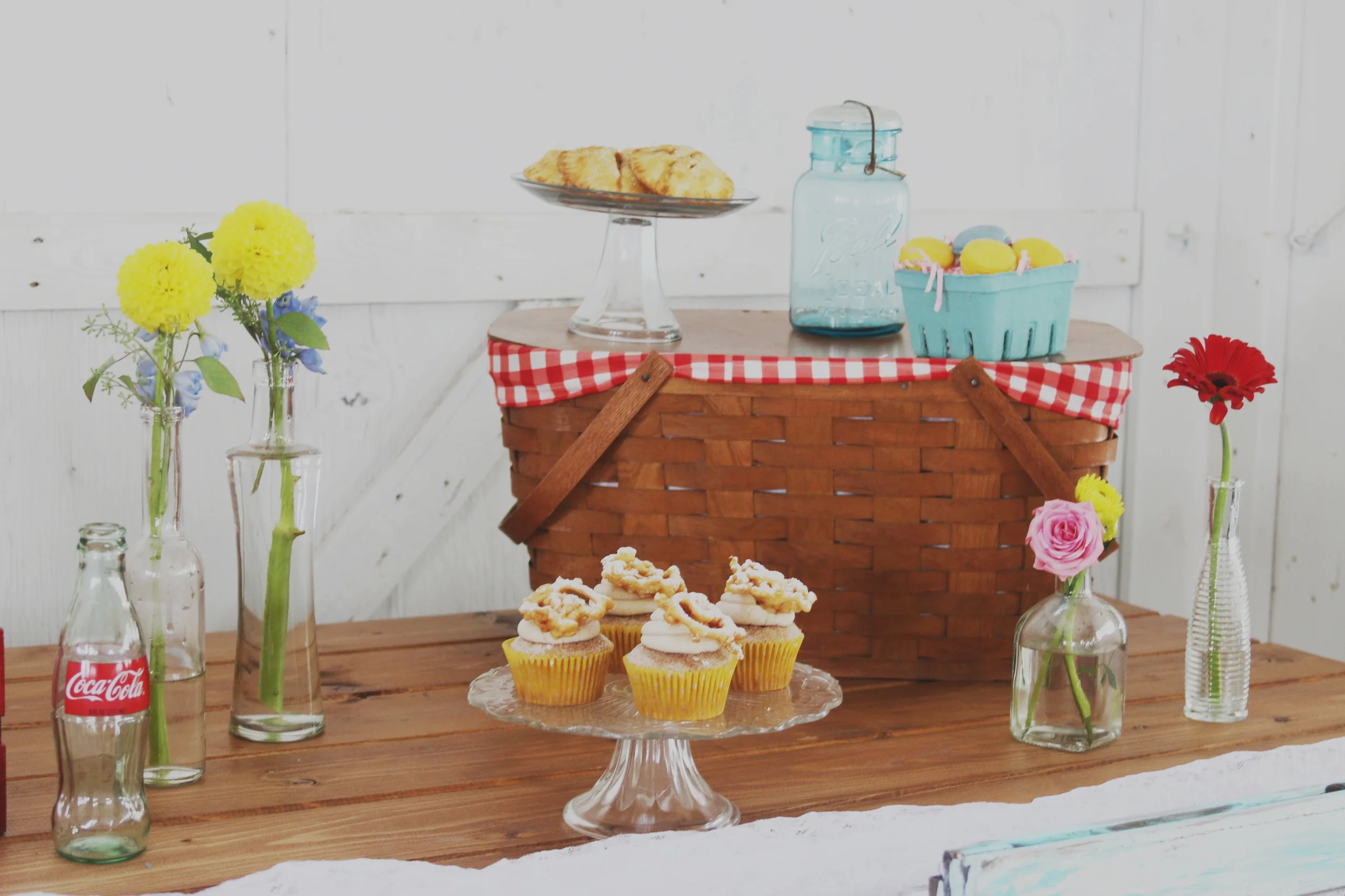 rustic wedding sweets dessert buffet