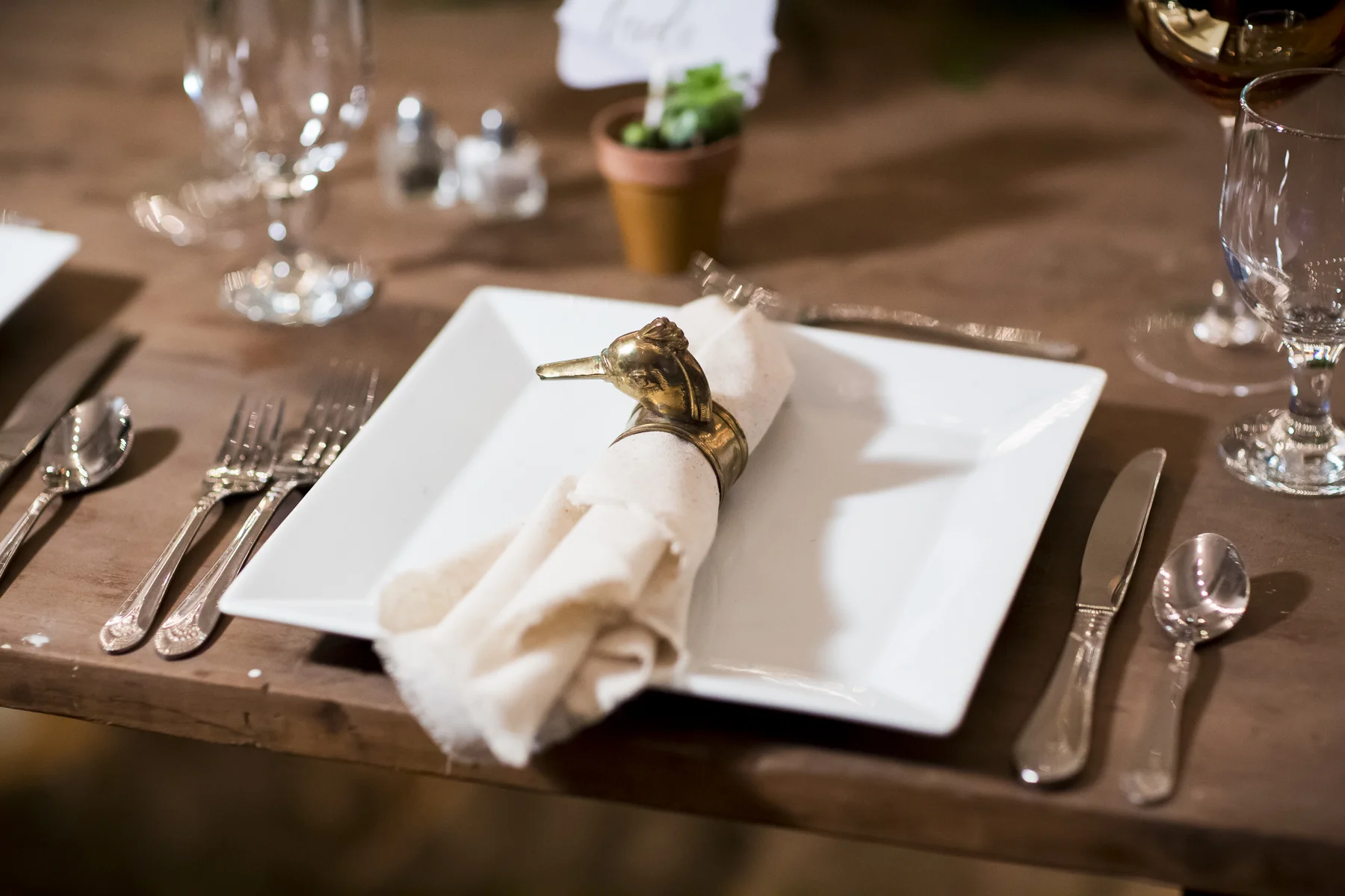 An Industrial Pennsylvania Art Gallery Wedding at Goggleworks