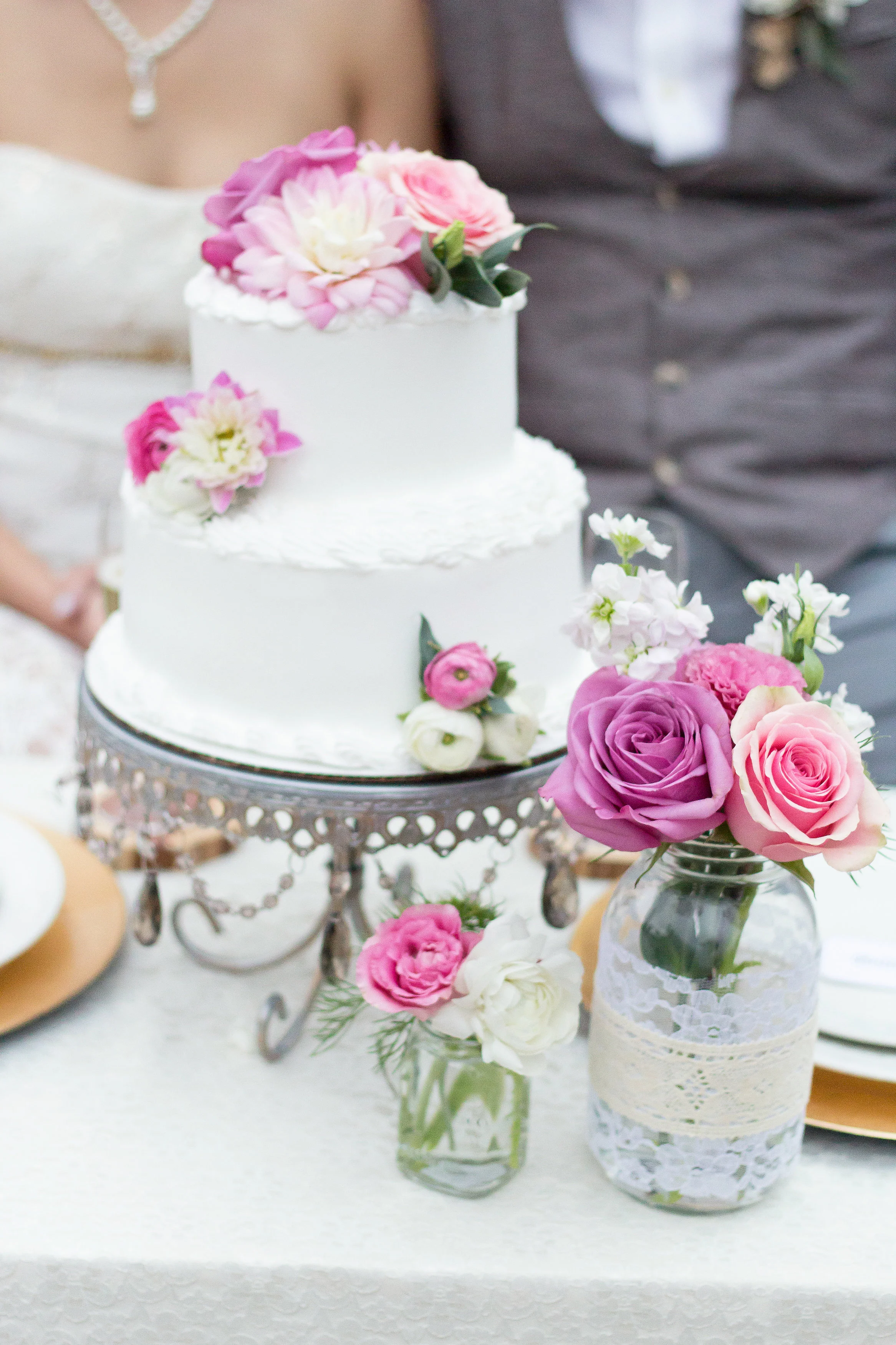 A DIY Vintage-Inspired Pasadena Wedding by T. Wu Photography