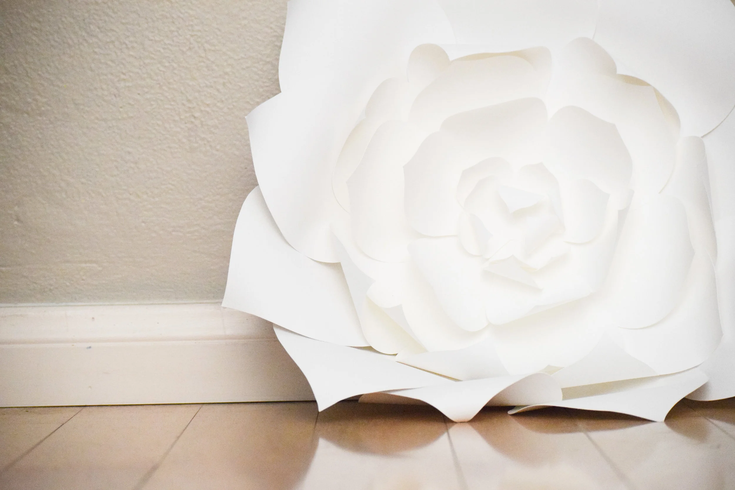 paper flower wedding decor