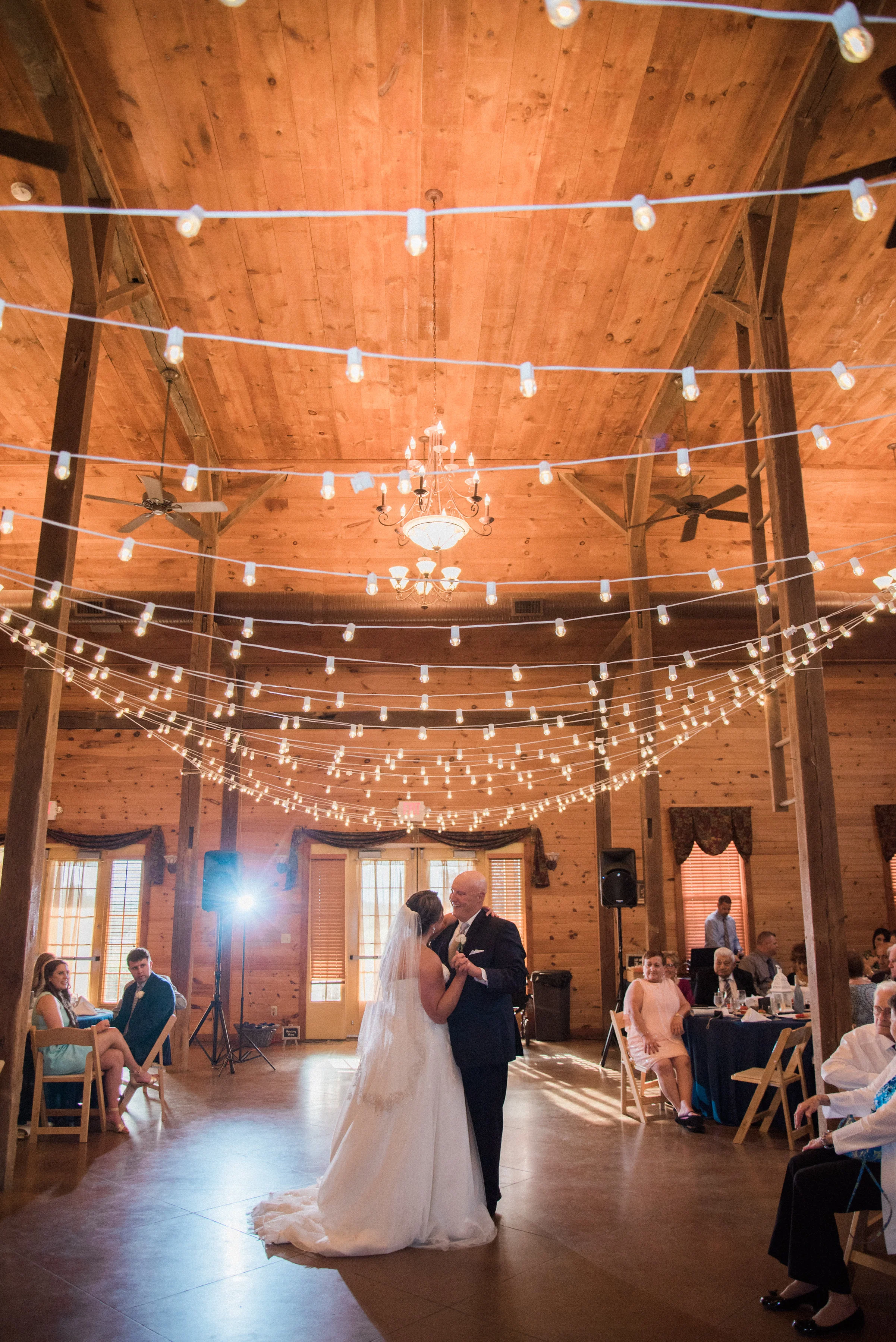 Maryland Vineyard Wedding at Linganore Winery