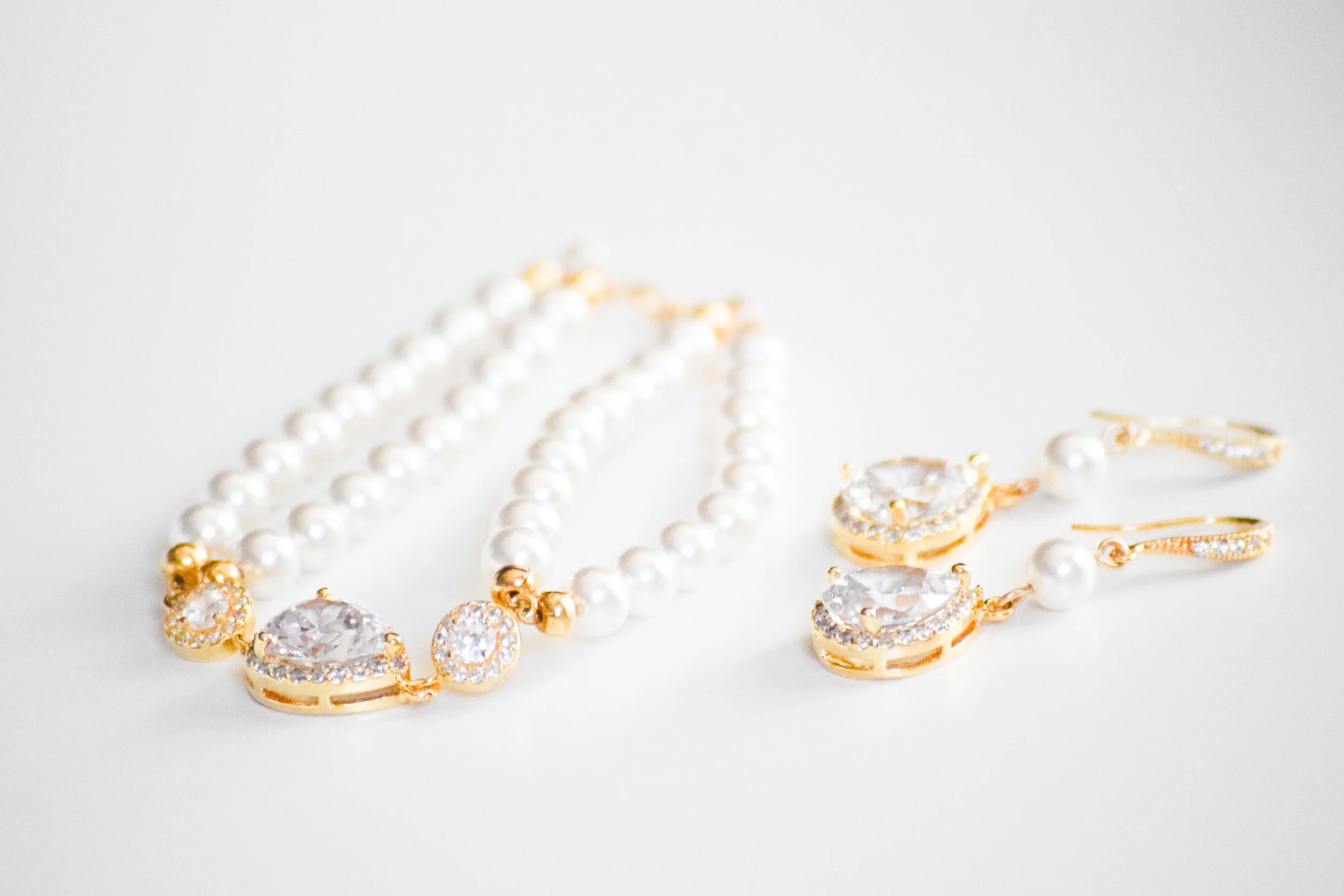 Gold + Pearl Bridal Jewelry Set by Estylo Jewelry
