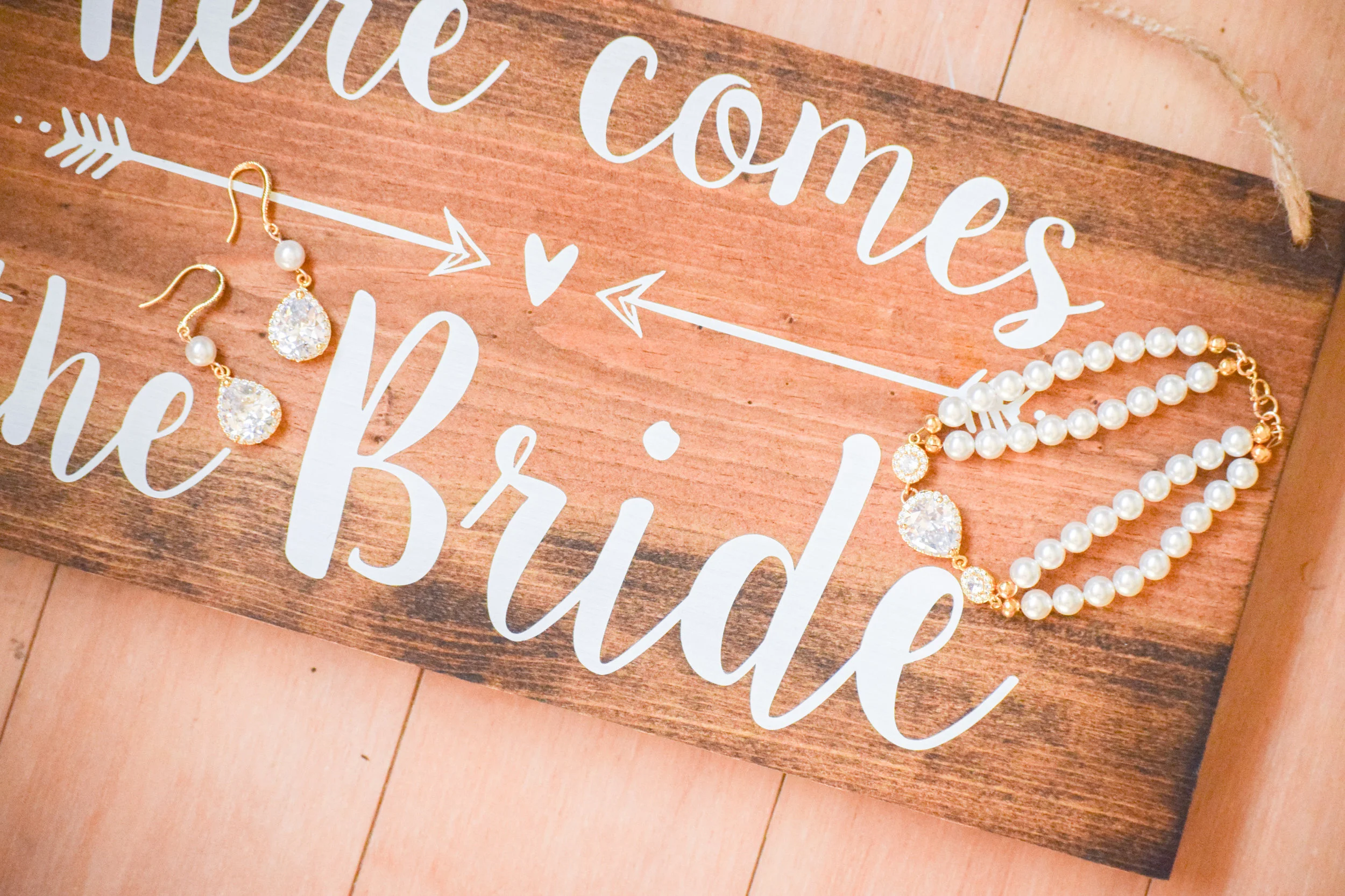 Gold + Pearl Bridal Jewelry Set by Estylo Jewelry