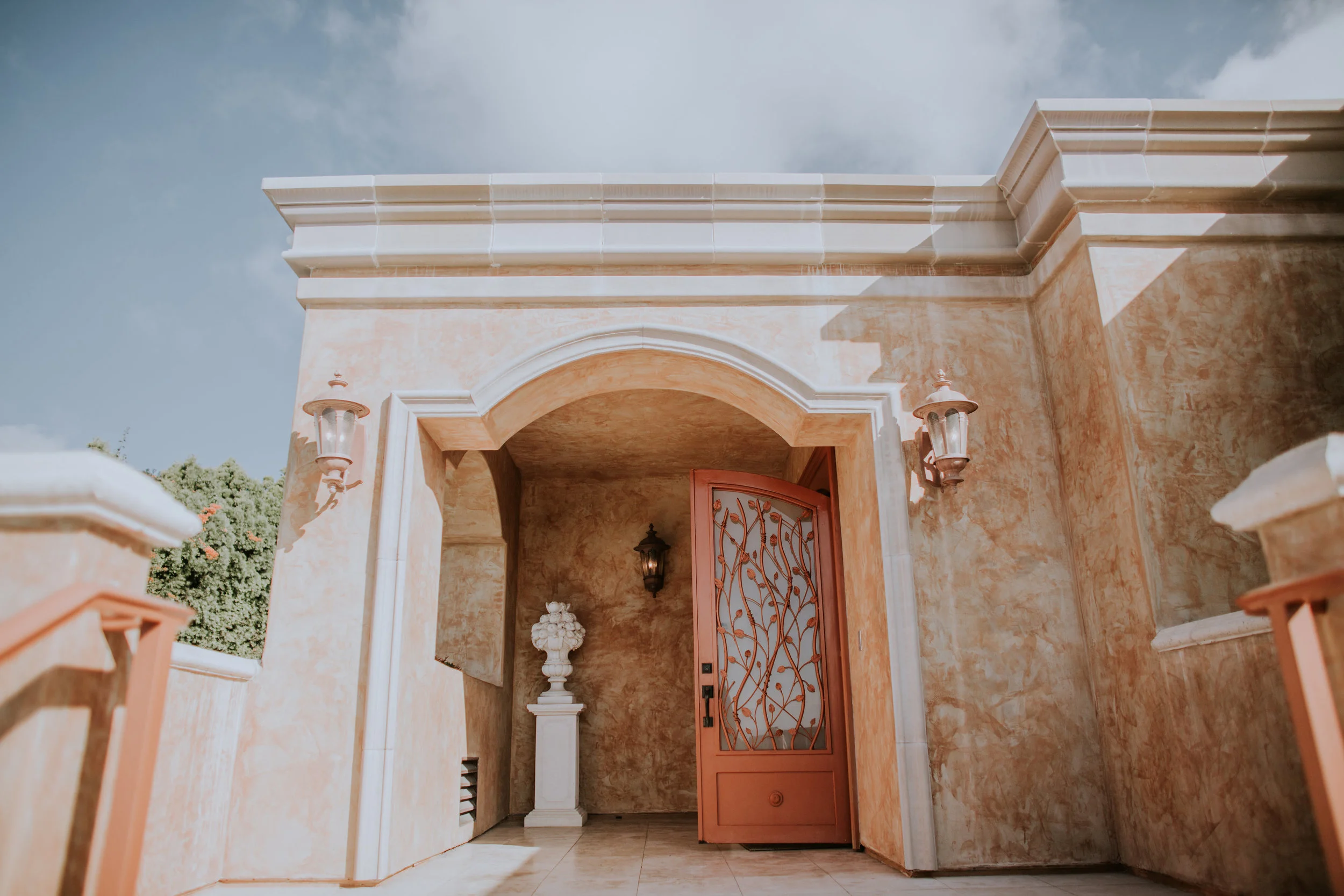 A Blush + White Malibu West Beach Club Wedding by Rachel Wakefield Photography