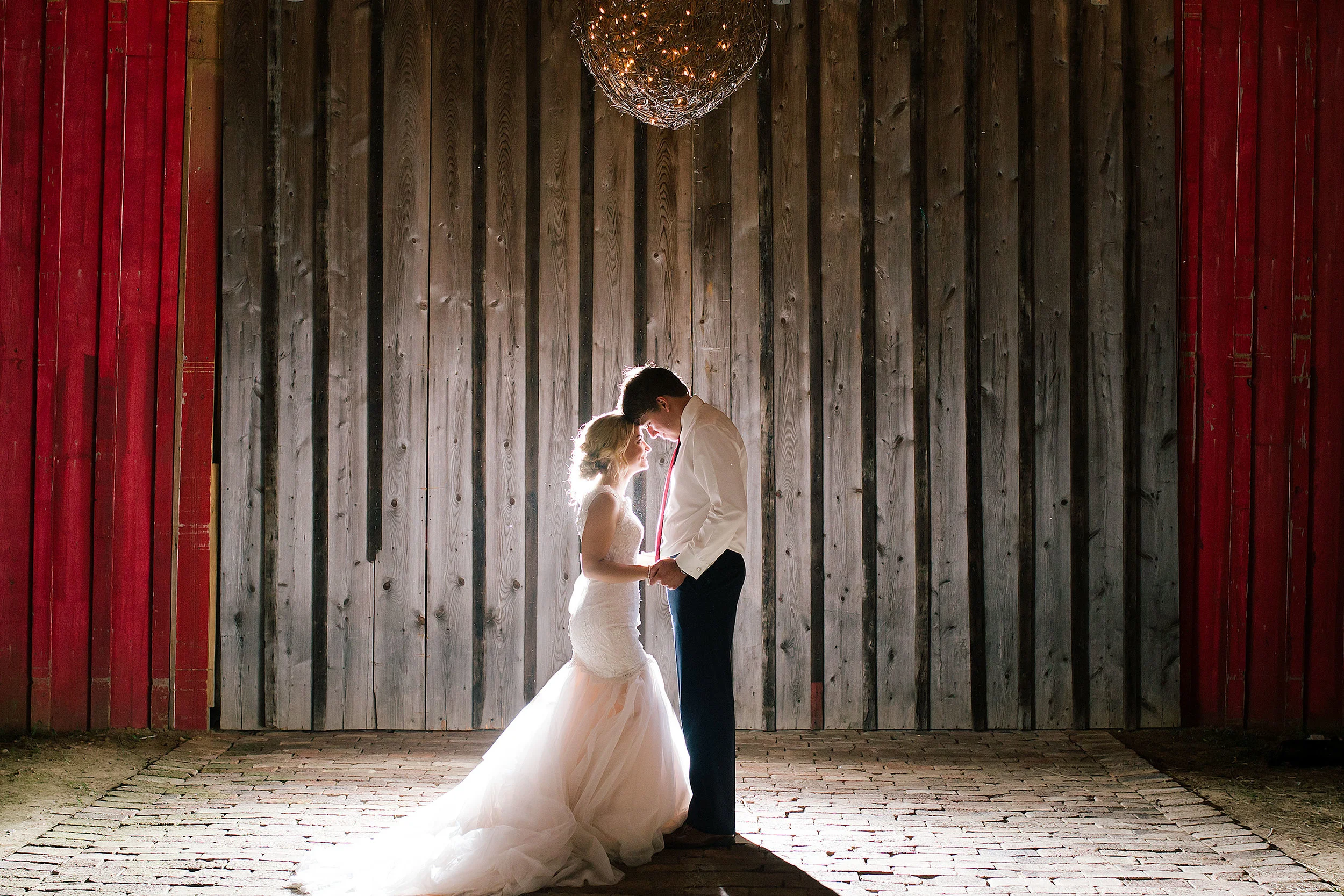 A Rustic Mallard's Croft Mississippi Wedding - Smash Studios Photography