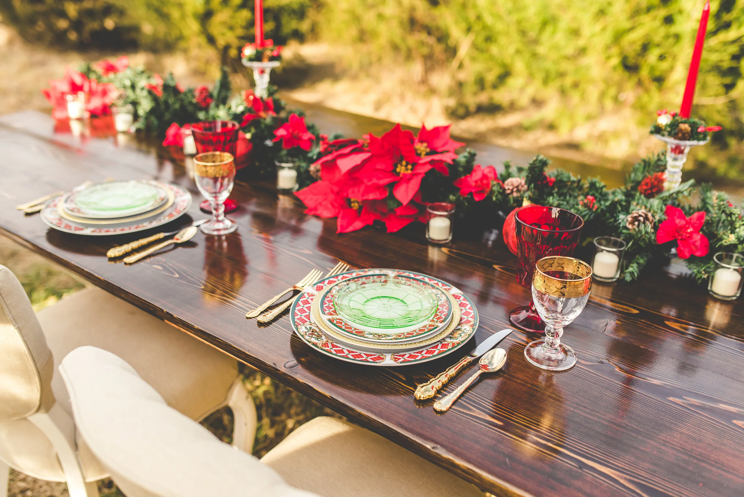 A Carolinas Christmas Inspired Wedding Styled Shoot, Christmas Table Setting - Southernly Studios