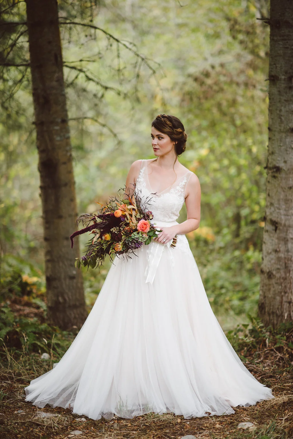 BHLDN Reagan Wedding Dress - Fall Wedding Bouquet - Vintage Bridal Hairstyle - STYLED WEDDING SHOOT | A Romantic Vintage Fall Wedding
