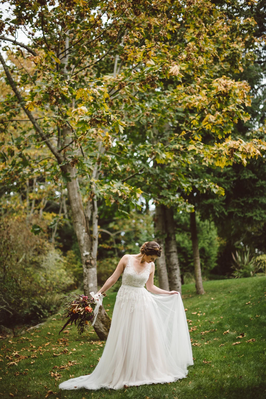 BHLDN Reagan Wedding Dress - Fall Wedding Bouquet - Vintage Bridal Hairstyle - STYLED WEDDING SHOOT | A Romantic Vintage Fall Wedding