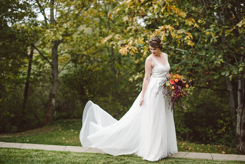 BHLDN Reagan Wedding Dress - Fall Wedding Bouquet - Vintage Bridal Hairstyle - STYLED WEDDING SHOOT | A Romantic Vintage Fall Wedding