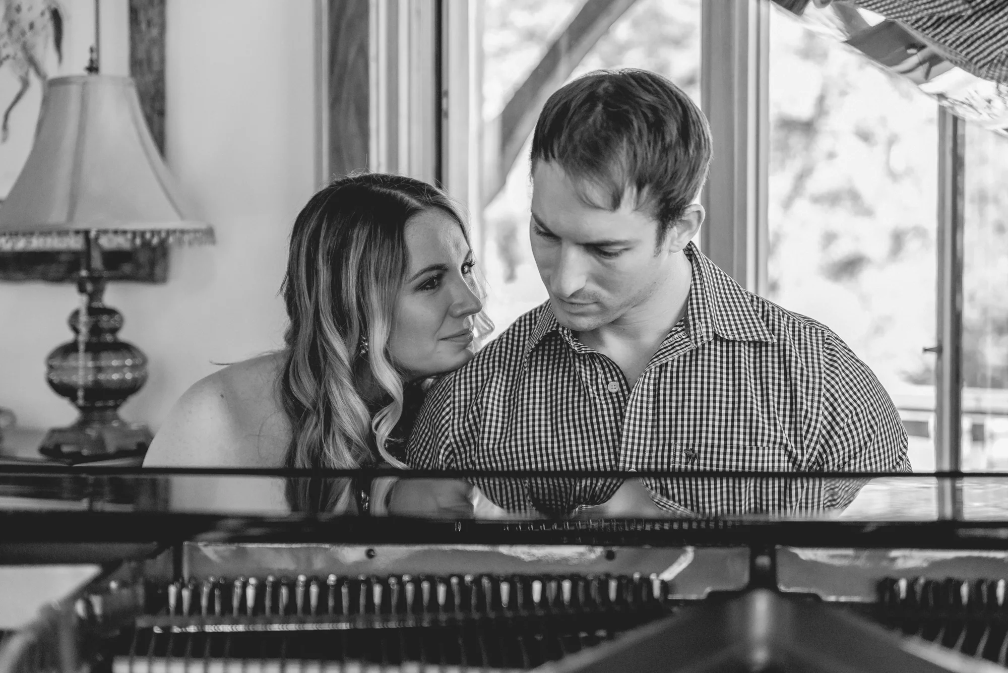 ENGAGEMENT PHOTOS | A Virginia Farm Engagement Session - Free Atkins Photography