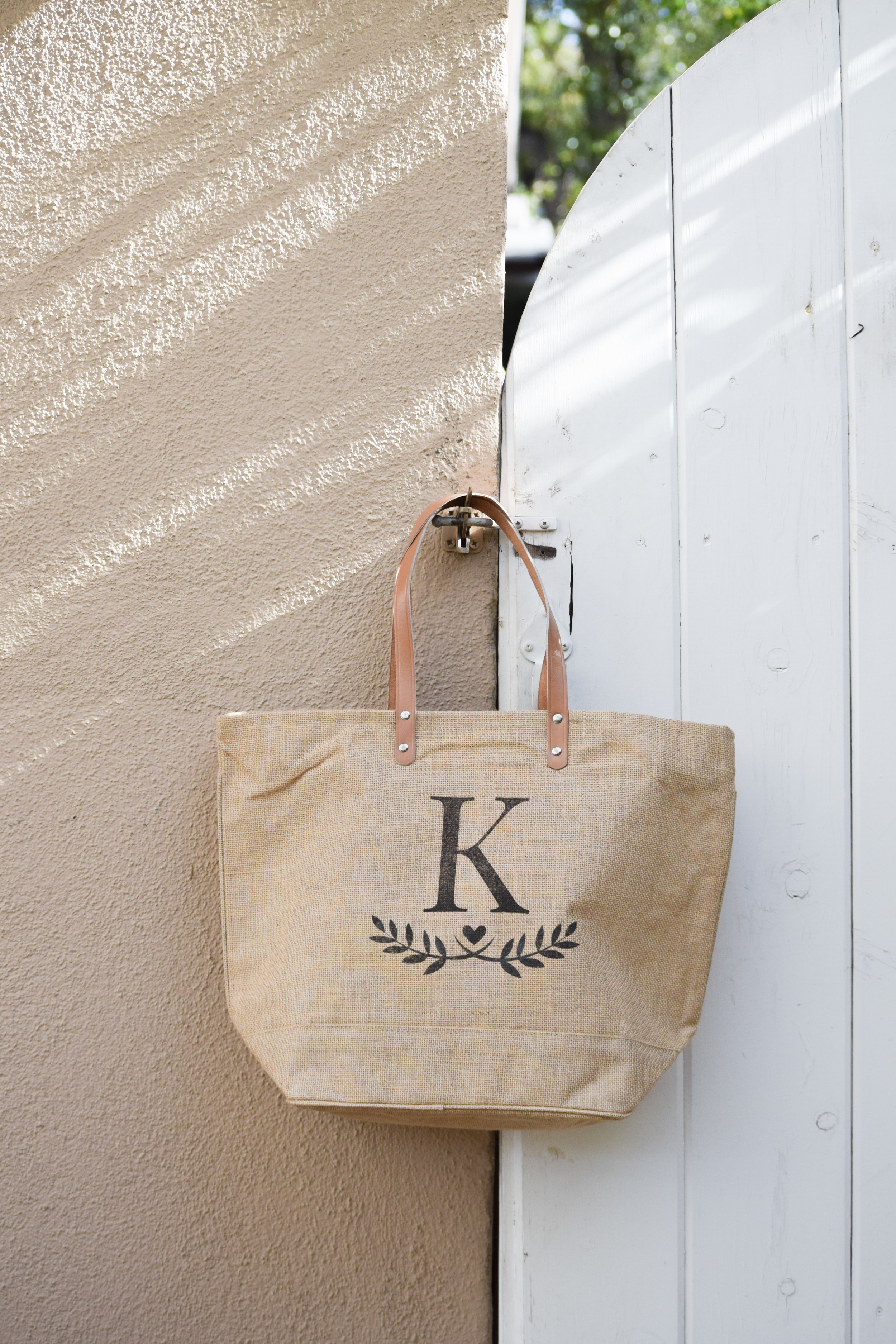 The Bridal Boutique | Burlap Bridesmaid Tote Bag — The Overwhelmed ...