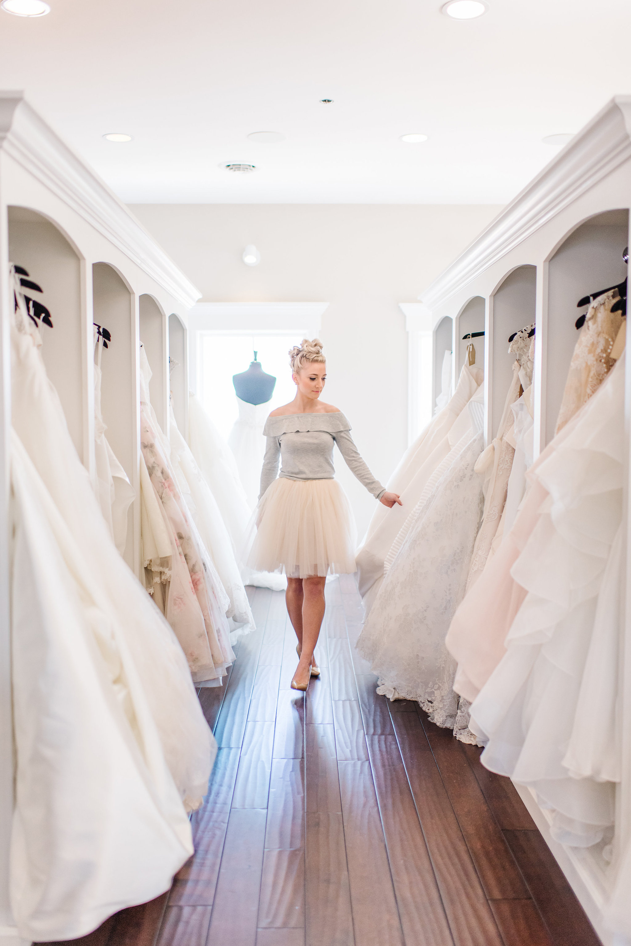STYLED SHOOT  Make Wedding Dress Shopping Unforgettable — The Overwhelmed  Bride // Wedding Blog + SoCal Wedding Planner