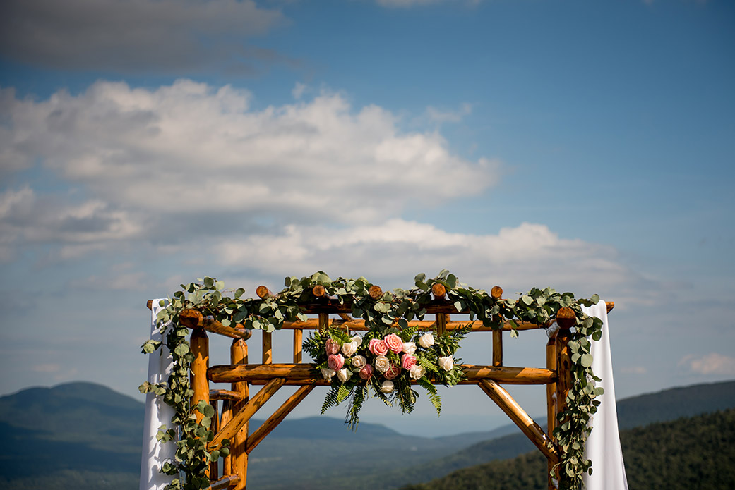 Curran_Havermale_CustombyNicolePhotography_HunterMountainWedding77.jpg