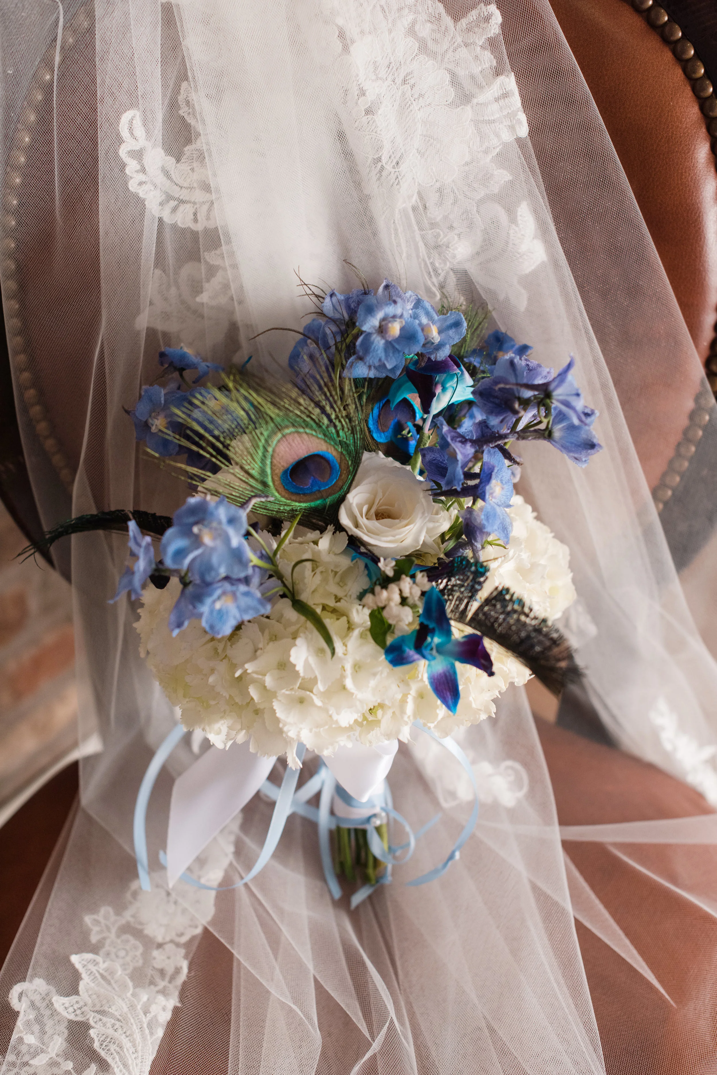 A Charleston Magnolia Plantation Peacock Wedding - Meredith Ryncarz Photography