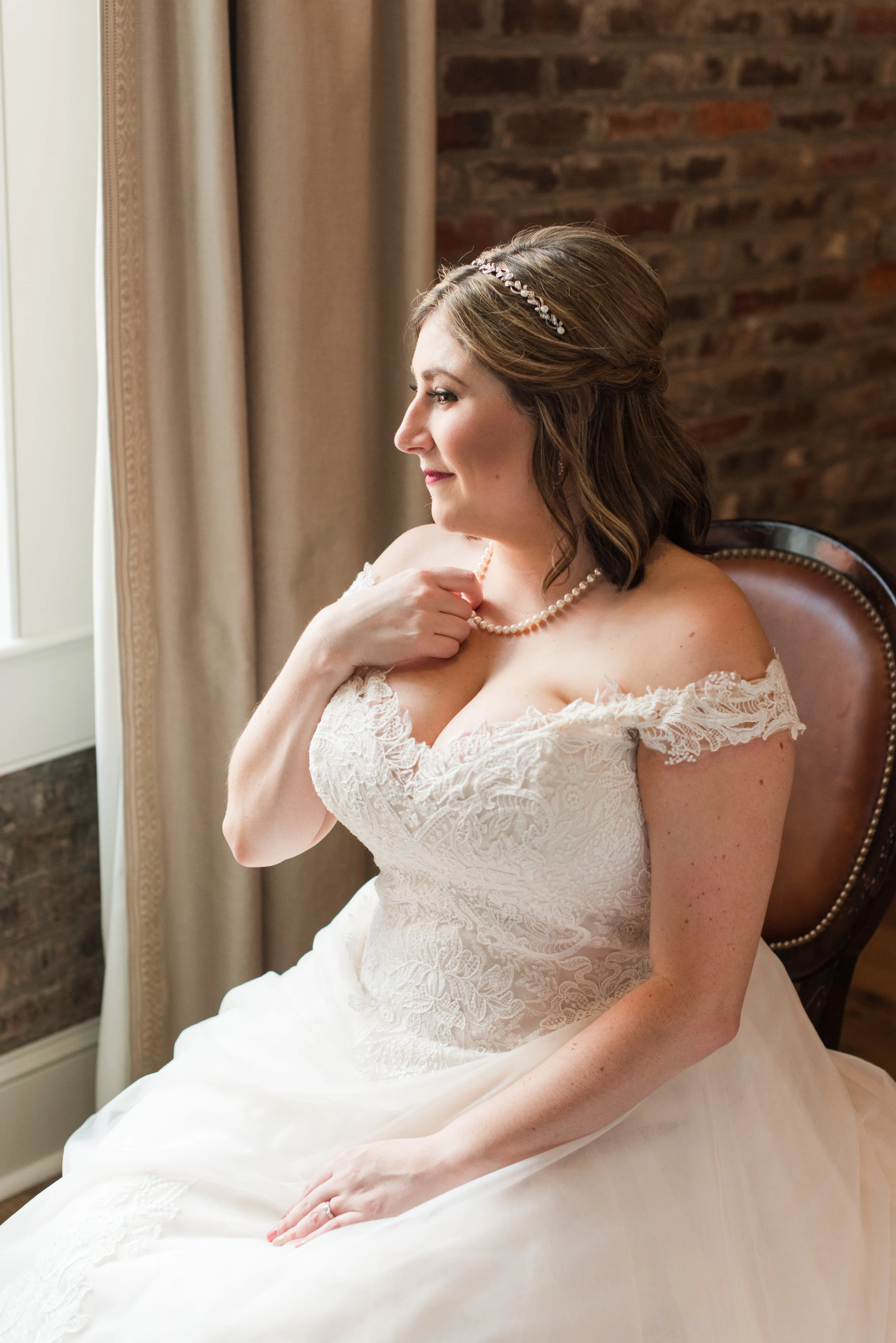 A Charleston Magnolia Plantation Peacock Wedding - Meredith Ryncarz Photography
