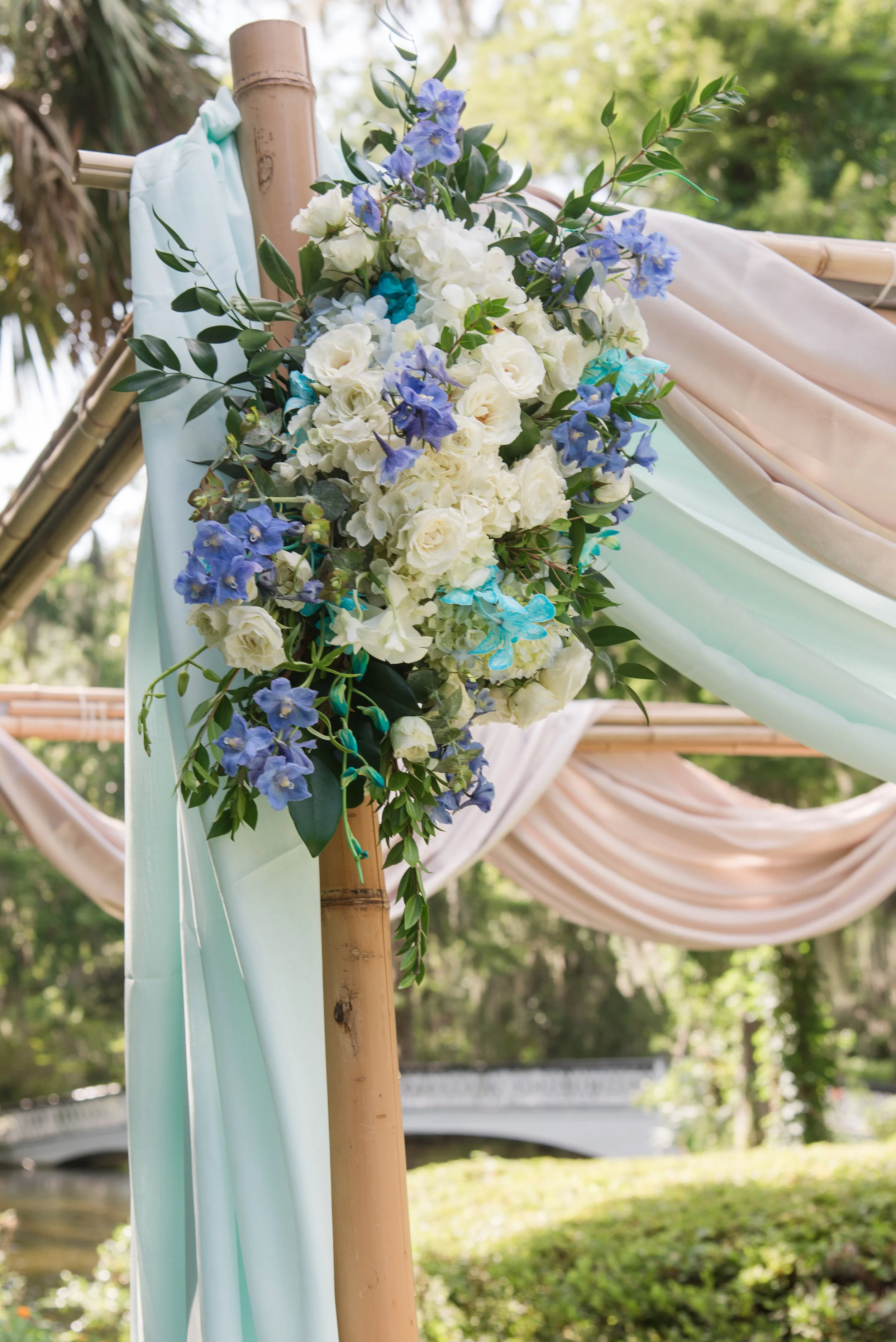 A Charleston Magnolia Plantation Peacock Wedding - Meredith Ryncarz Photography