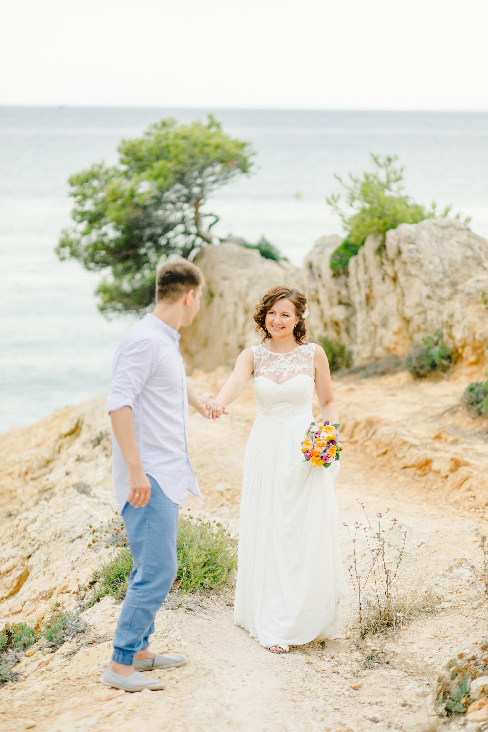 Salou, Spain Beach Wedding - Buenasphotos -- Wedding Blog - The Overwhelmed Bride